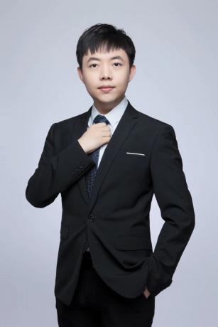 闫家喻（合伙人 专职律师）.jpg